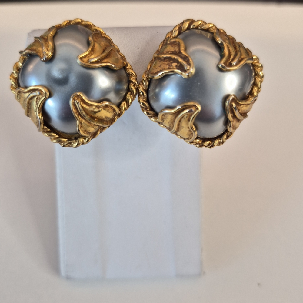 Vintage 1980s Square Grey Faux Pearl Gilt Gold Leaf Frames Clips Signed